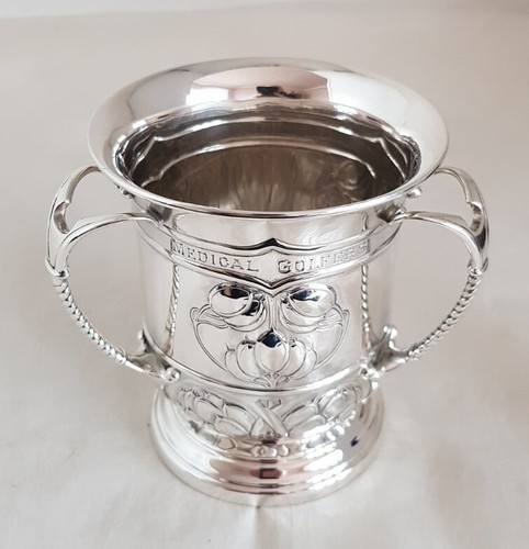 Antique sterling silver trophy / tyg . Sheffield 1908. By Joseph Rodgers - Picture 5 of 24