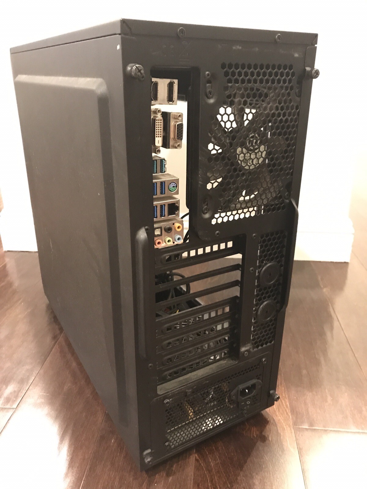 Thermaltake PC Case with 600W SMART Power Supply and ASUS Z97