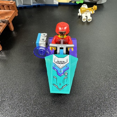 LEGO HIDDEN SIDE: Der Leuchtturm der Finsternis (70431) Anleitung Mini Figuren - Bild 12 von 13