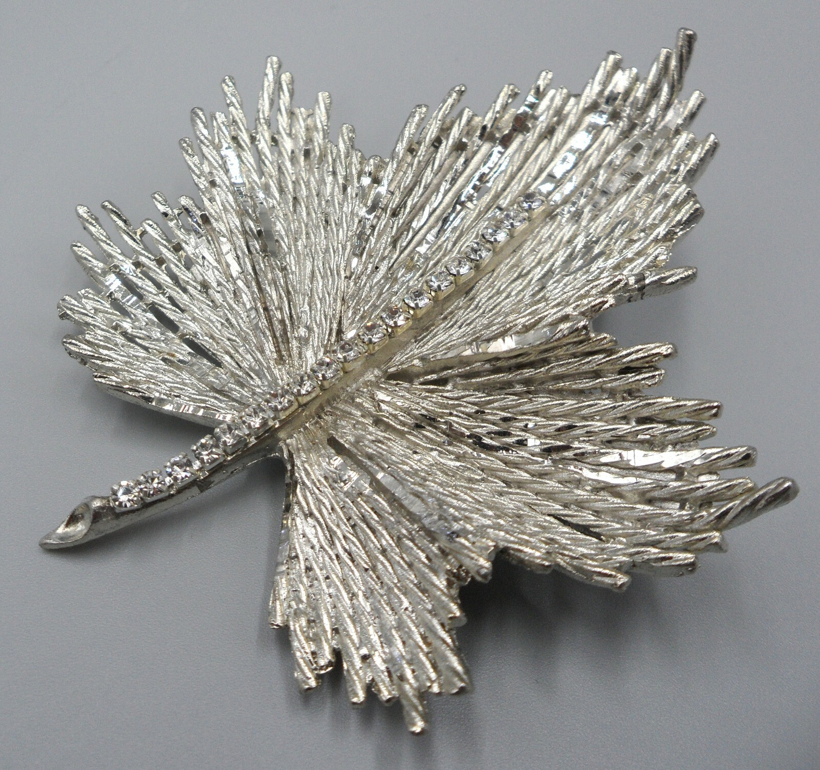 Maple Leaf Brooch Silver Tone Rope Texture Rhines… - image 1