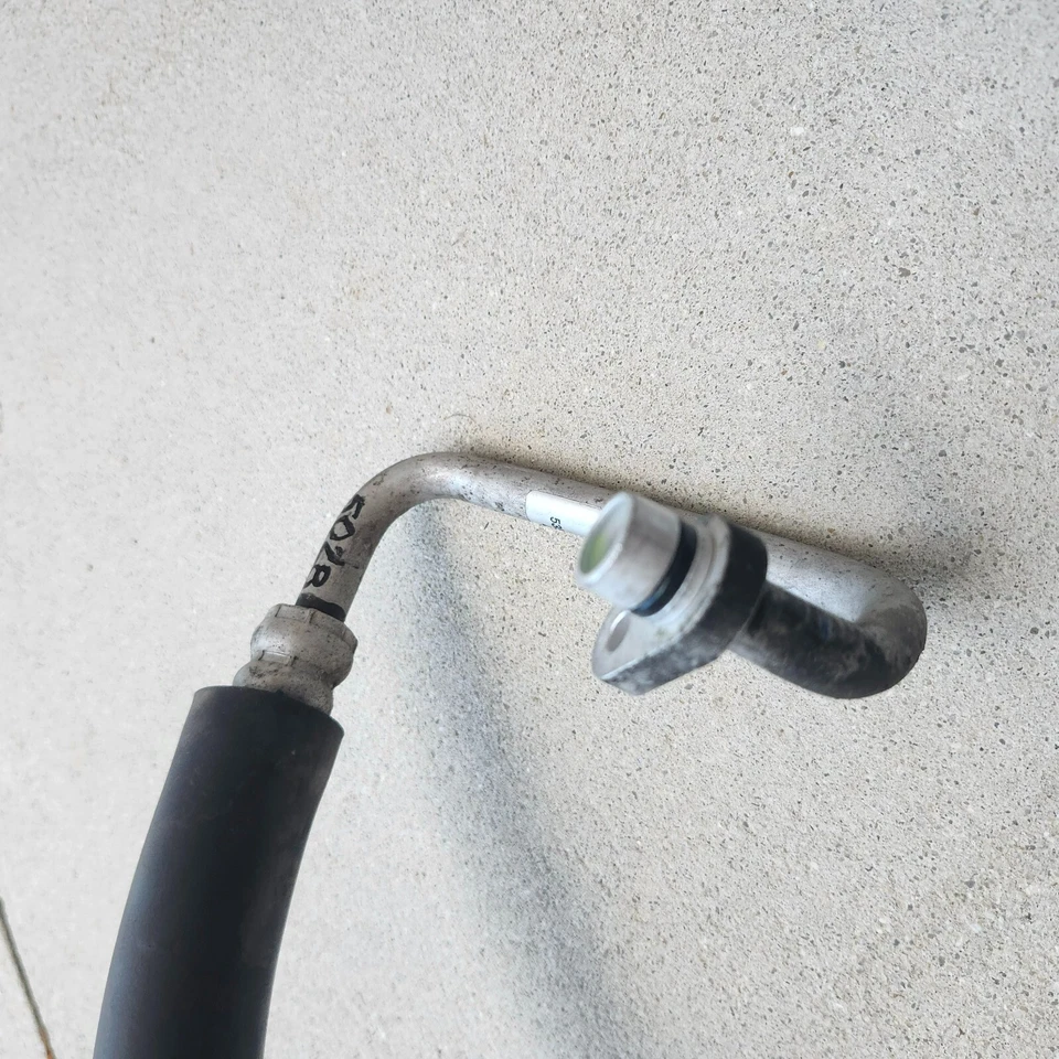 Manguera de aire acondicionado Nissan Rogue Select 2008-2015 # 5351301820 OEM* Foto 4 de 4