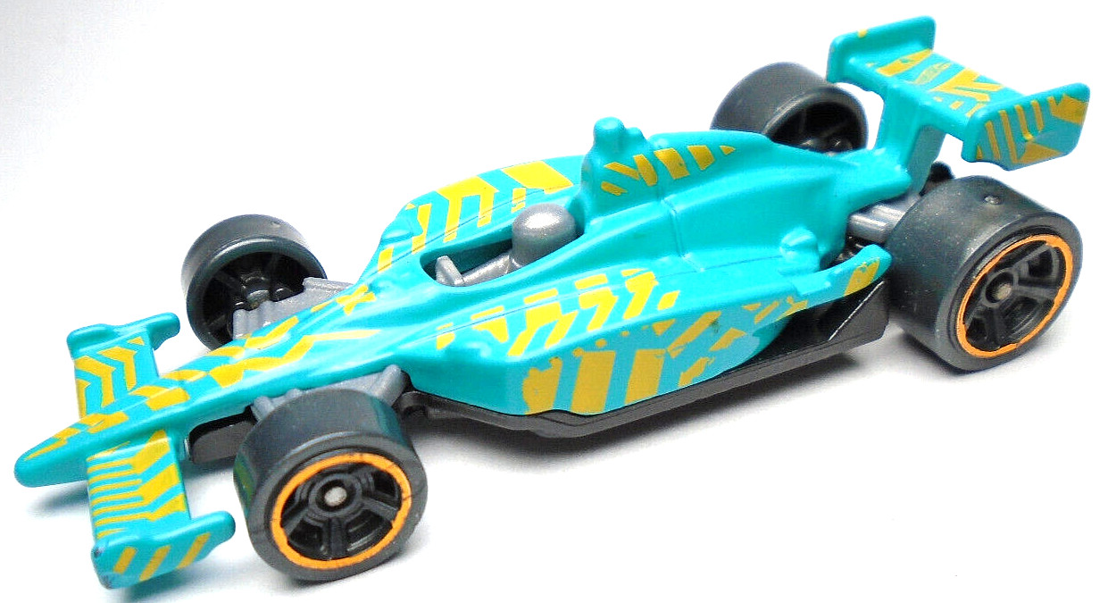 2019 HOT WHEELS INDY 500 OVAL BLUE 1:64 DIECAST 3" INDY RACE CAR WITH YELLOW