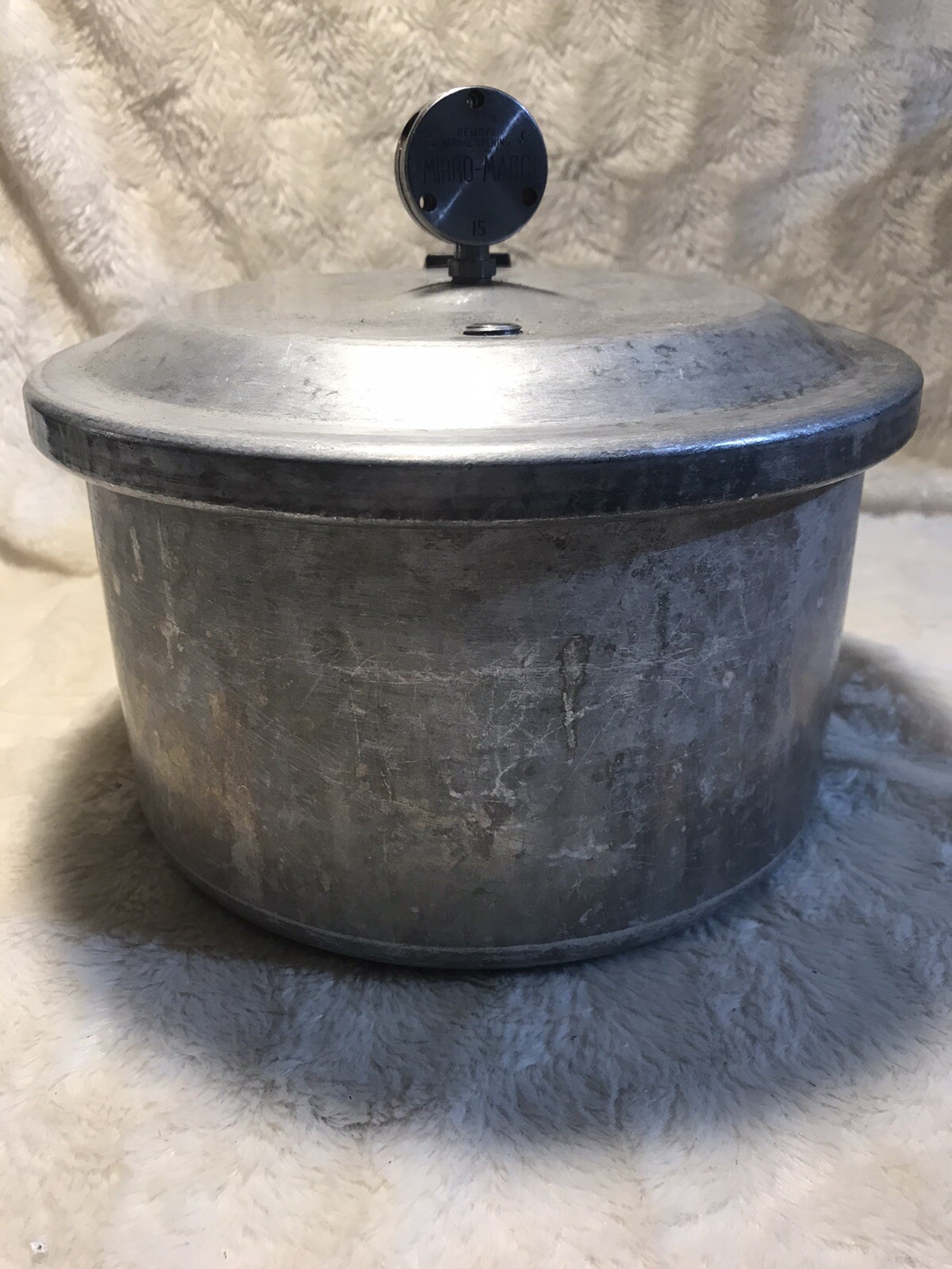 Vintage MirroMatic Pressure Cooker M0404 4 Qt. Aluminum w Lid And