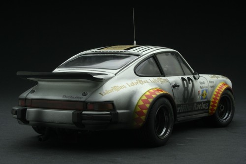 Exoto | 1:18 | GARA USURATA | 1979 Porsche 934 RSR | Vincitore Classe Le Mans - Foto 13 di 24