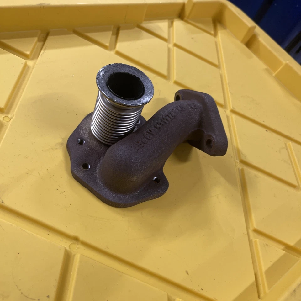 Adaptador de escape 13-24 Dodge RAM 2500 3500 6,7 L Cummins EGR 5311728 OEM Foto 2 de 4