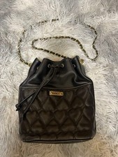 Borsa a tracolla Moschino nera cuore pelle trapuntata con coulisse secchiello