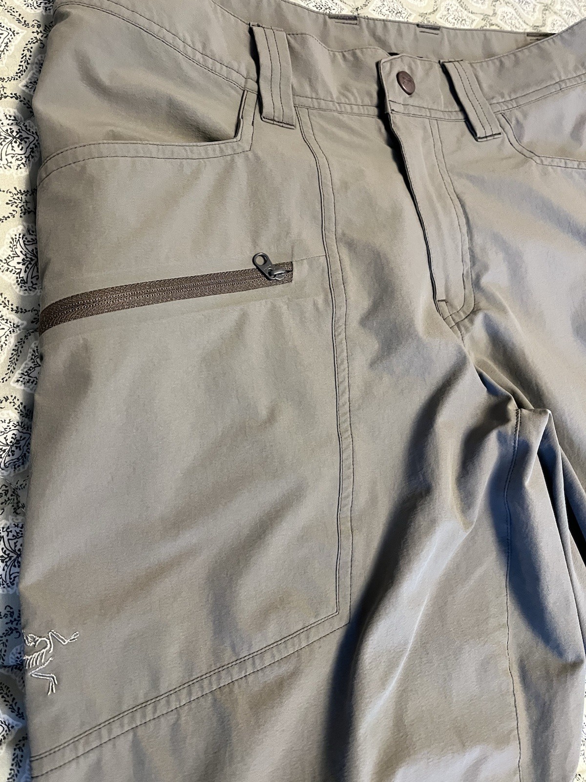 Men’s Arcteryx Pants 30 x 32 Olive Green Nylon EUC