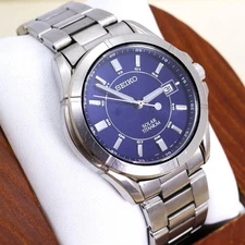 SEIKO Solar Titanium Date Watch Men Blue Model V145 0AX0 1766 Blue Dial