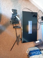 Samsung UN32EH4003FXZA 32 LED TV+ Remote, Wall mount, TV stand and the antenna 