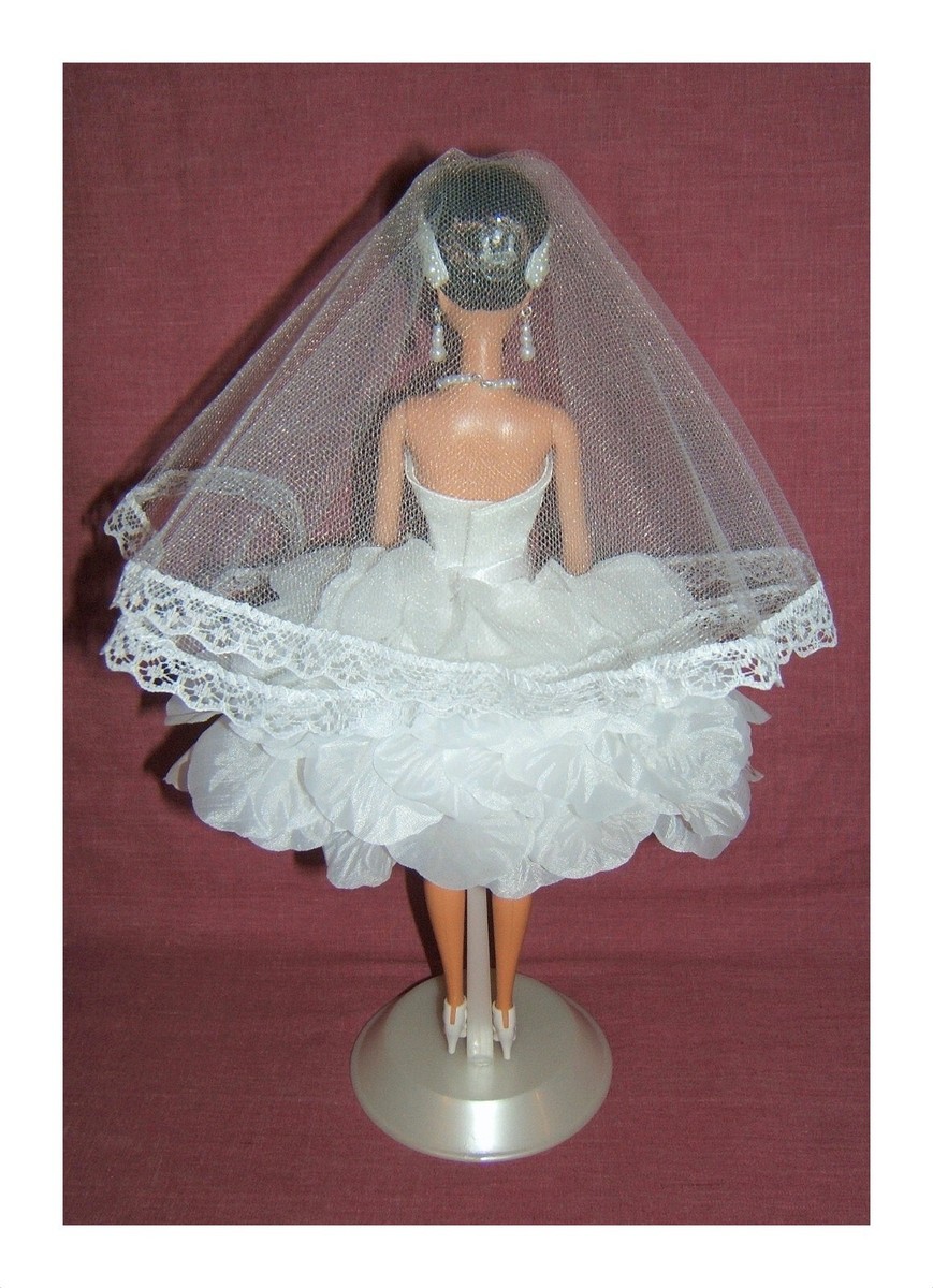 Test de la poupée Barbie coffret mariage Mattel Bjr08