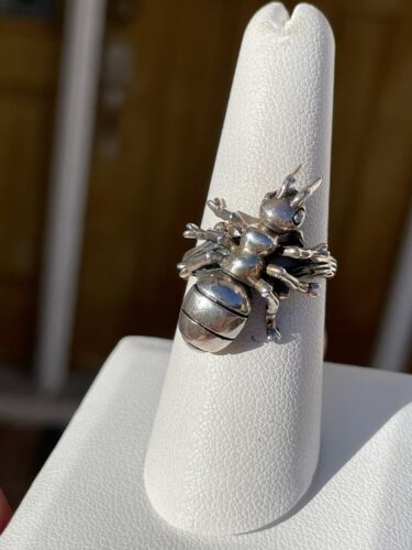 Superb Sterling Silver Ring, Walking Ant by Som's, Adjustable Size 6-11 - Afbeelding 1 van 5