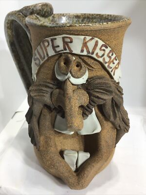 SUPER KISSER COFFEE MUG. EMBOSSED KISSER FUNNY FACE POTTERY MUG.Deco 3D Mug.B236
