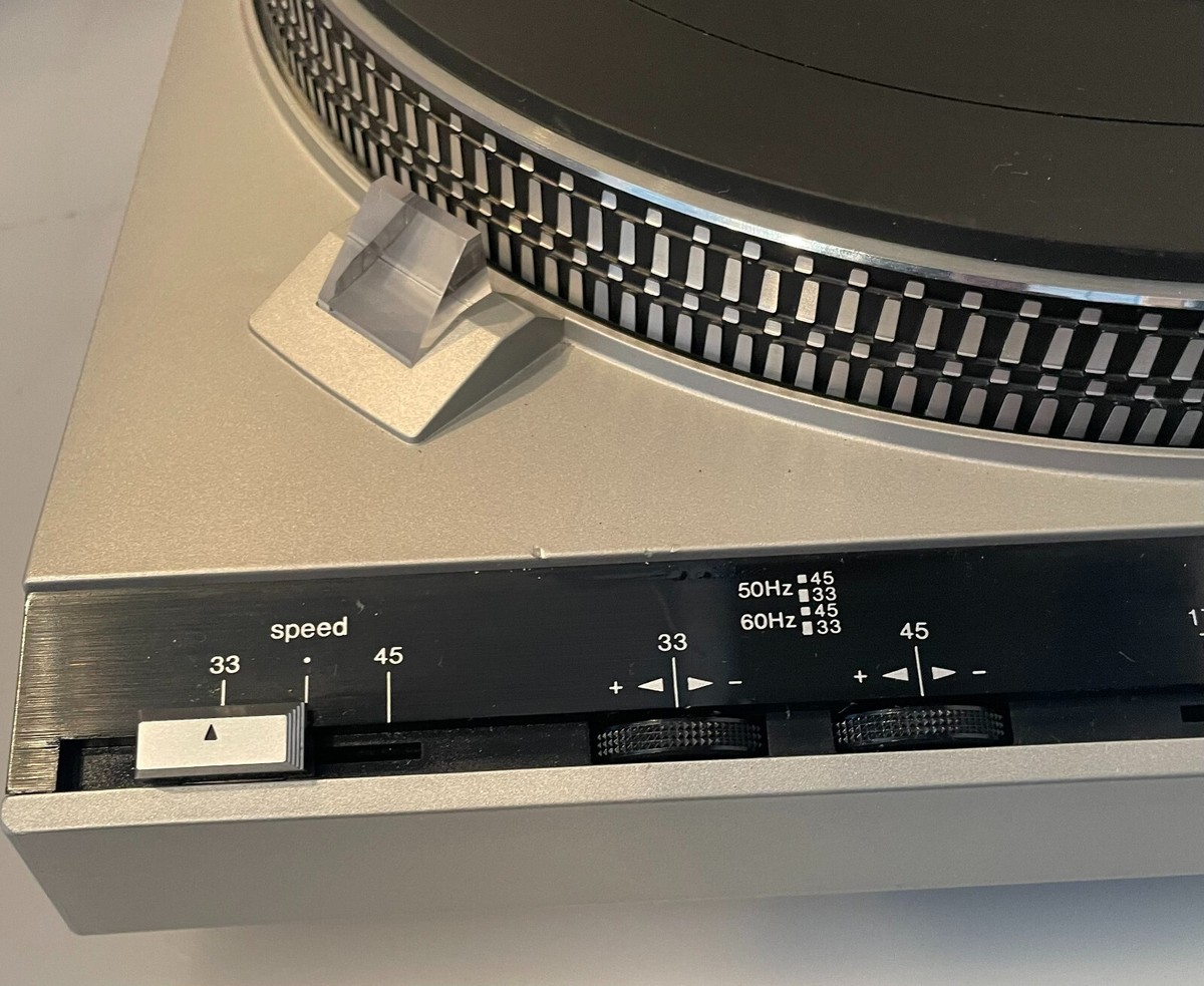 Technics SL-3300 Fully Automatic Direct Drive Turntable Technics SL-3300 Fully Automatic Direct Drive Turntable