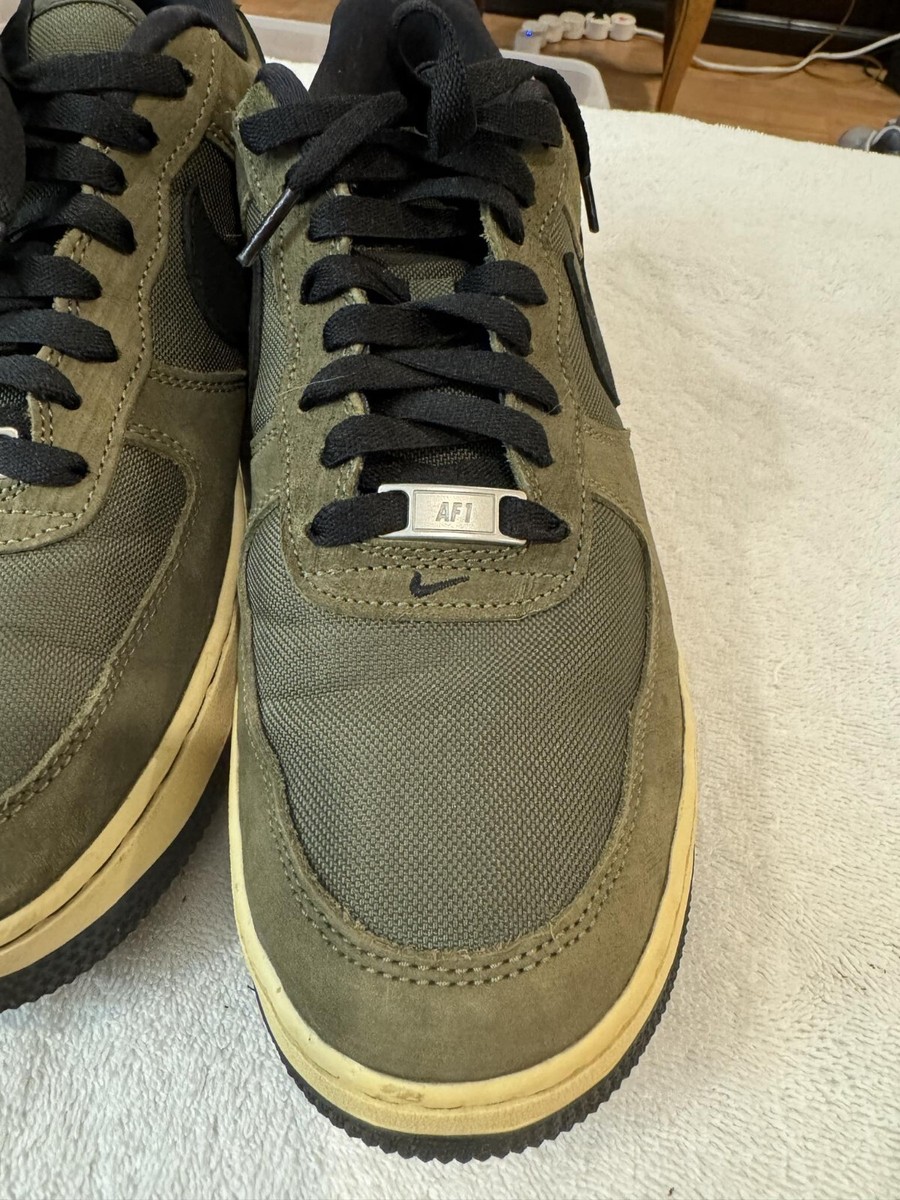 EUC Nike Air Force 1 Low SP Undefeated \