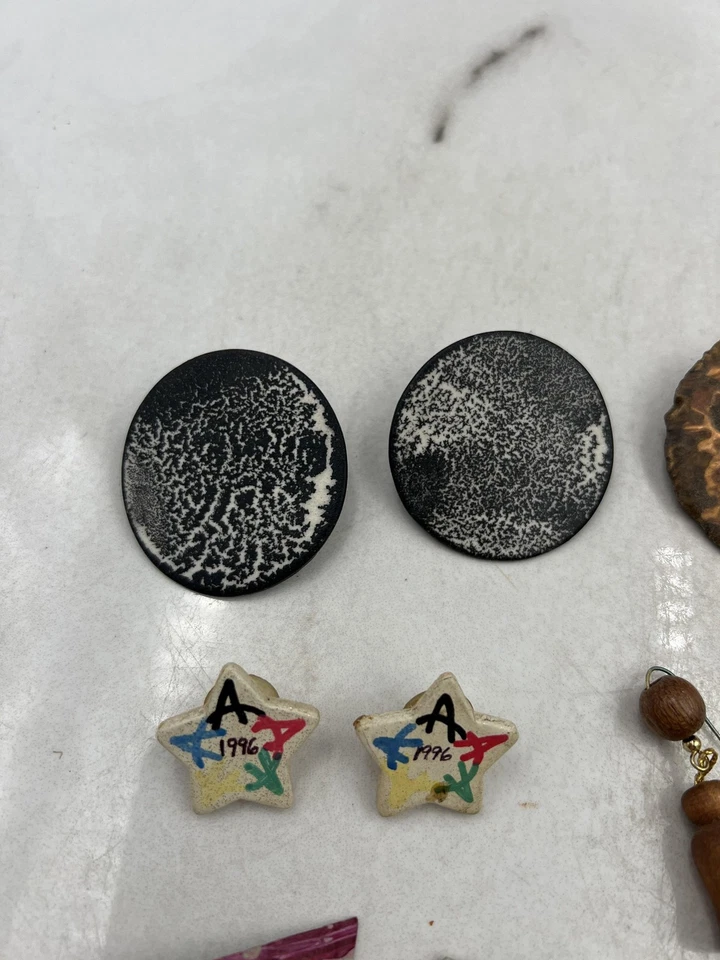 Vintage 80s 90s Artisan Statement Earrings Lot Mixed Wood Metal Art Pin Jewelry - Image 2 of 4