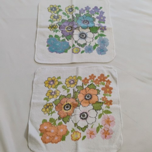 Set 2 panni da lavaggio vintage Fieldcrest retrò floreale arancione verde fiore potere - Foto 1 di 6