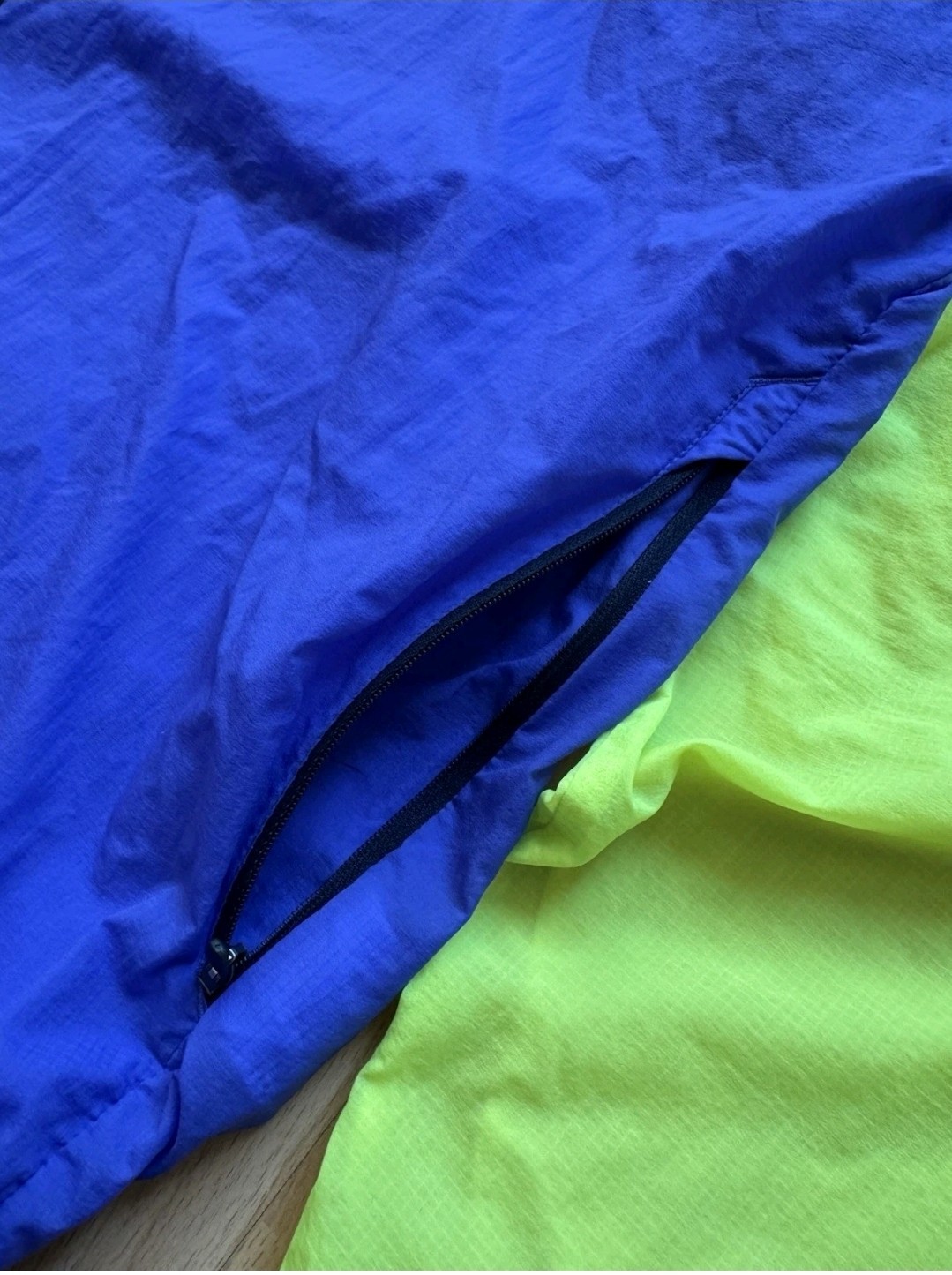 Nike Reflective Featherweight Multicolour Light W… - image 6