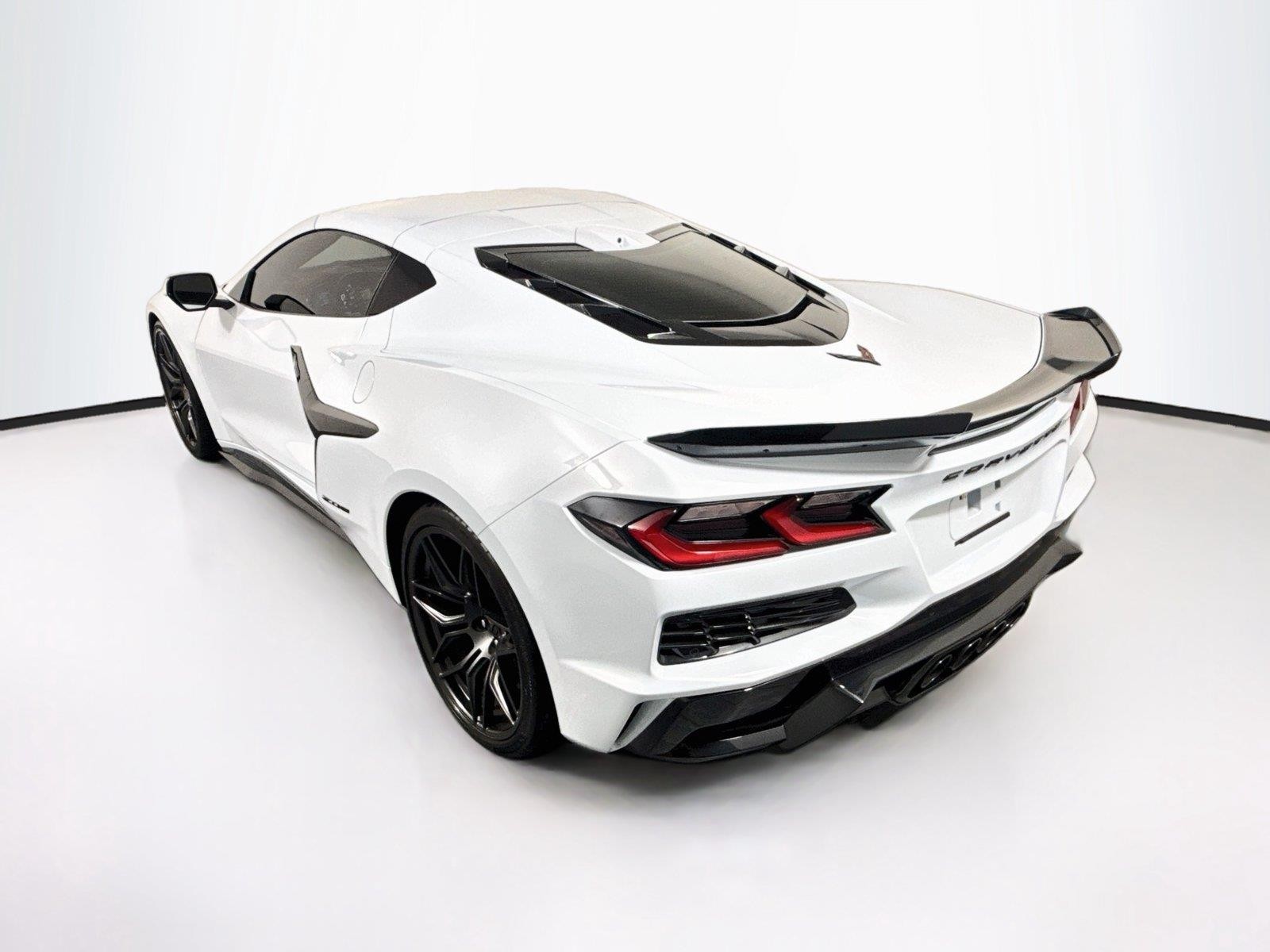 2023 Ceramic Matrix Gray Metallic Chevrolet Corvette   | C8 Corvette Photo 5