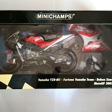 Minichamps 1/12 Yamaha YZR-M1 2005