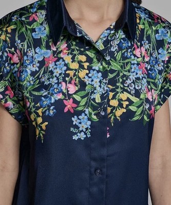 KARL LAGERFELD PARIS Short-Sleeve Floral Printed Camp Shirt Sz M NWT