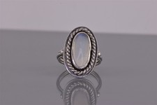 Sterling Silver Rope Trim Oval Pinkish White Mother of Pearl Band Ring 925 Sz: 7