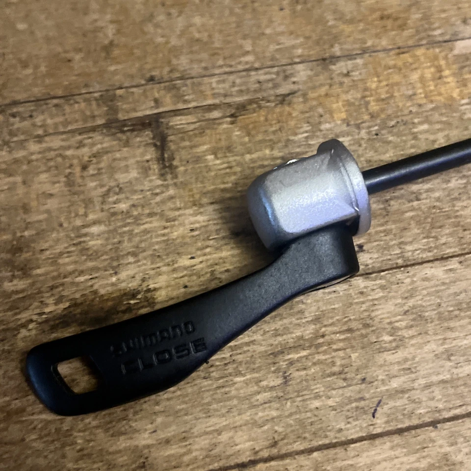 Lote de pinchos traseros de liberación rápida Shimano LX de colección ~ tuercas faltantes ~ MTB años 90 Foto 2 de 4