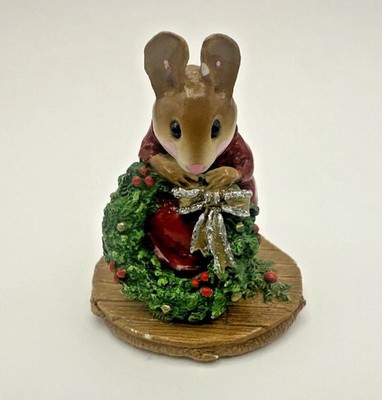 Wee Forest Folk Wreathmaker M-231 Wreath Maker 1998 William Petersen WFF Red