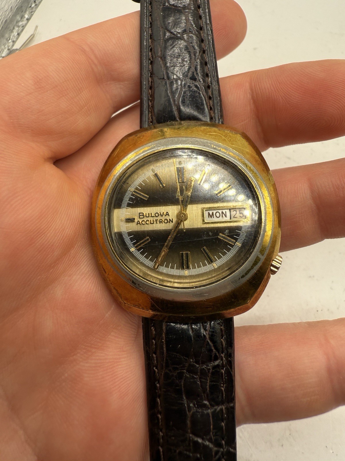 VINTAGE 1970’s Accutron Day-Date Brown Dial Gold Plated & SS Tuning Fork Watch