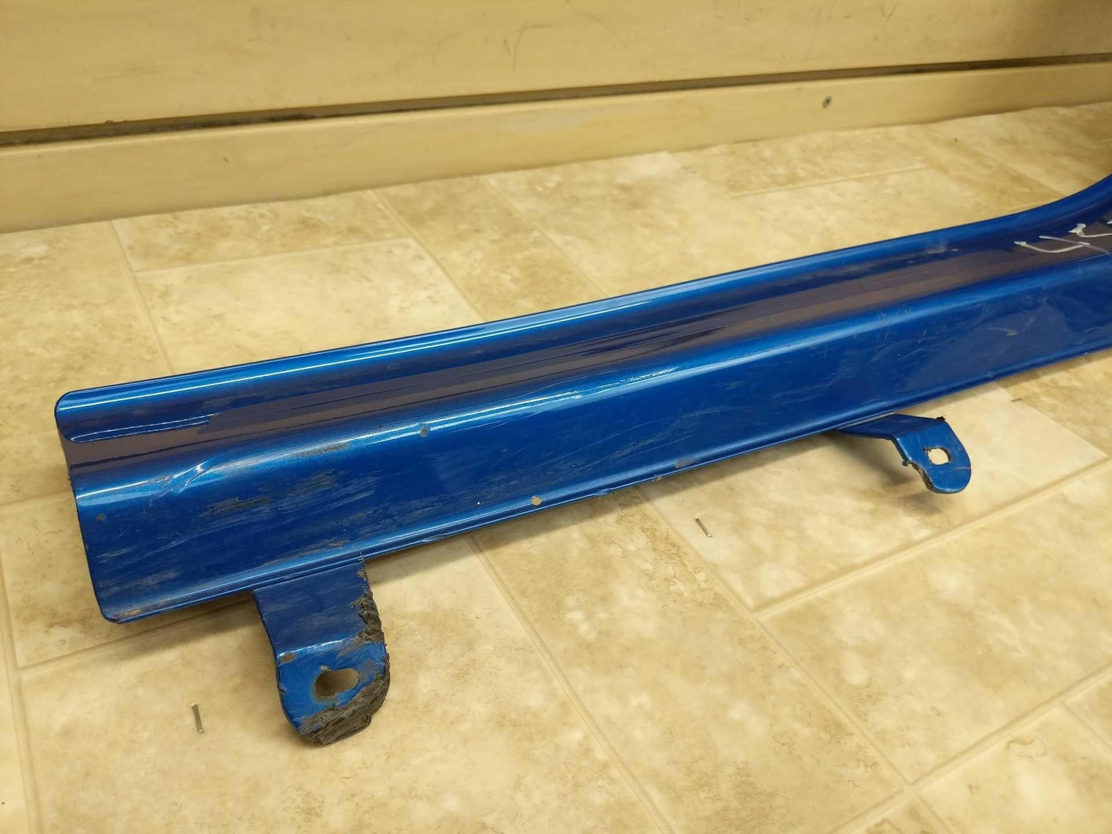 2017-2022 Audi R8 OEM Pillar B Cover panel Blue P/ 4S0853959 *DAMAGE*