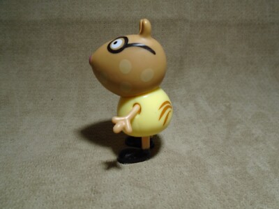 Figurine Peppa Pig Pedro – Personnage Articulé Avec Accessoire, 10 Cm