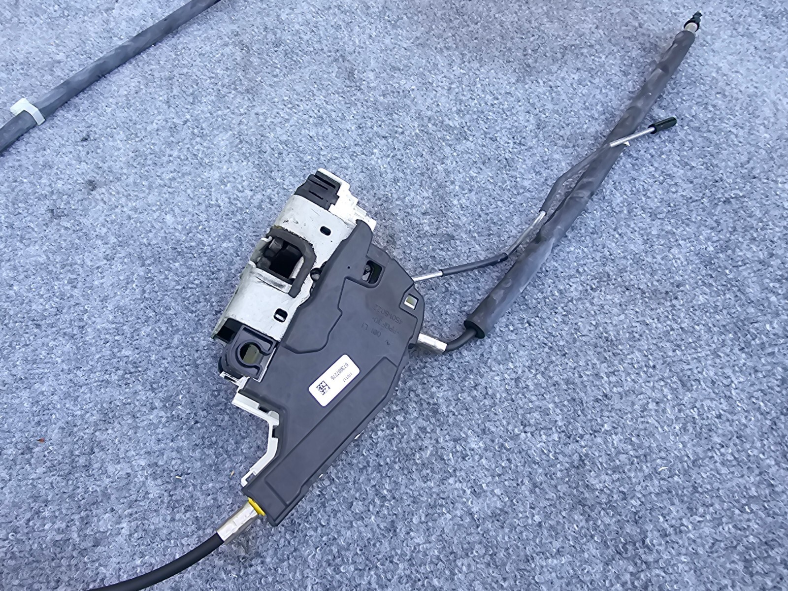 FRONT LEFT DOOR LATCH LOCK ACTUATOR OEM 74K 14-19 MASERATI GHIBLI S QUARTOPORTE