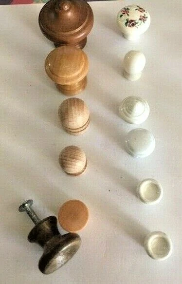 Stock 17 pomoli pomelli 3 maniglie x mobili varie misure porcellana abs legno  - Immagine 4 di 4