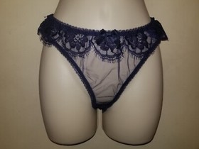 Agent Provocateur Piper set in navy bra size 36D and ouvert AP 4 large NWT