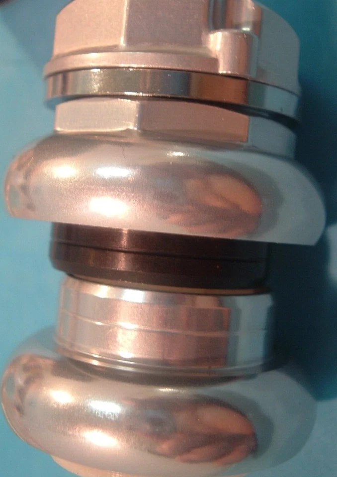 Auriculares de carretera Specialized Pro Alloy 1" - NUEVOS/NOS solo 99 gramos -Aleación 7000 - Nuevos en caja+ Foto 3 de 4