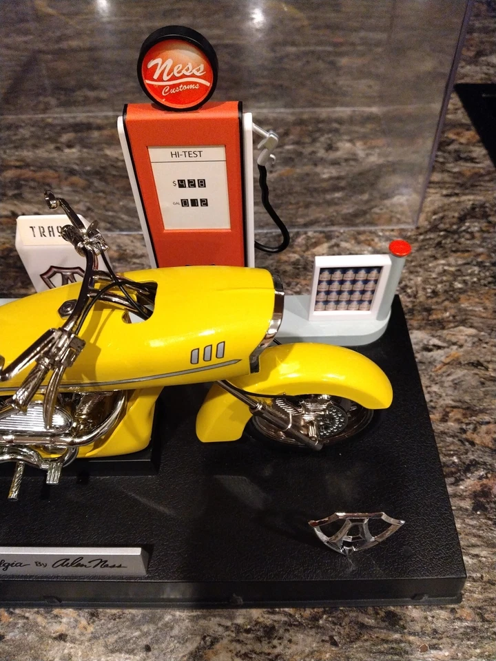 Motocicleta Chevy Harley Softail Ness-Stalgia de Arlen Ness '57 edición limitada Foto 3 de 4