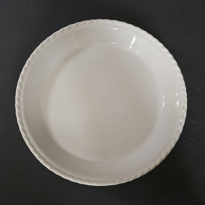 Vintage Chantal 93-PD21 White Pie Plate 8.75'' Scalloped Exc Cond Used
