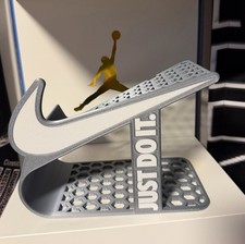 3D Printed Sneaker Display Stand | Modern Hon...