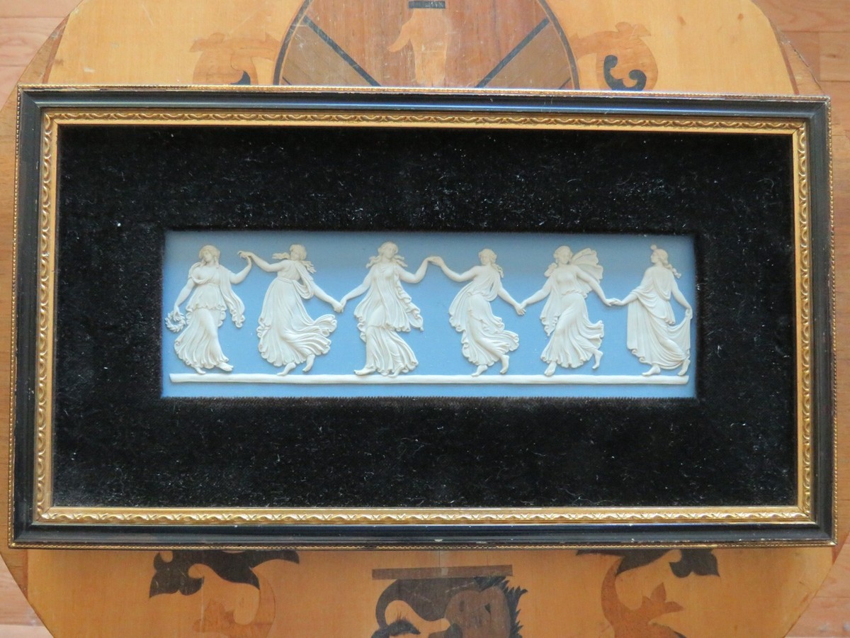  - ウェッジウッド The Dancing Hours Collection Wedgwood Pale Blue Jasperware Dancing Hours Framed Plaque (c