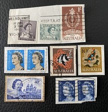 Lot de 10 timbres anciens Australie années Diverses - encore sur fragment - P32
