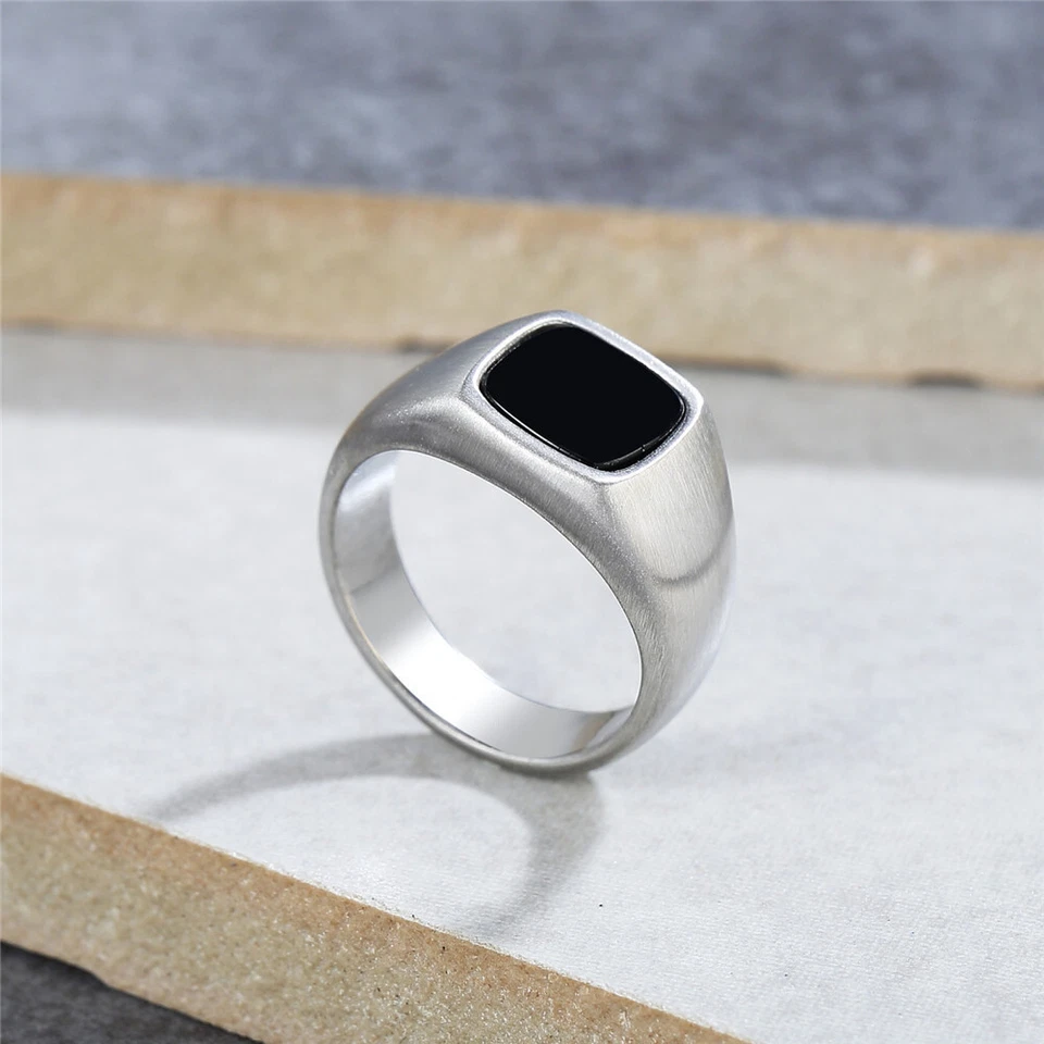 Anillo de Acero Inoxidable, Minimalista Pequeño Anillo Cuadrado Negro Para Hombre y Mujer Foto 3 de 4