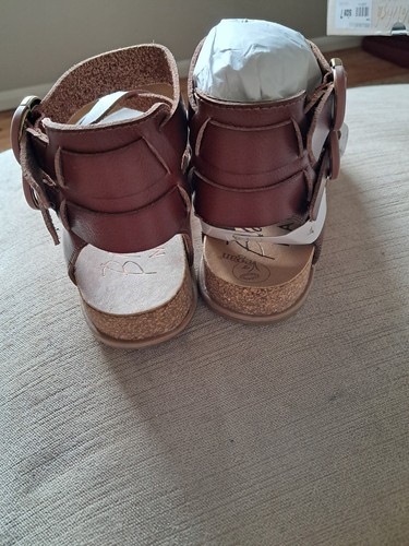 Blowfish Malibu Strappy Sandal Brown Faux Leather Size 7/40 New In Box - Picture 4 of 5