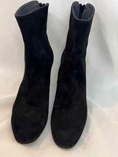 STUART WEITZMAN black suede ankle boots zips up the back SIZE 8