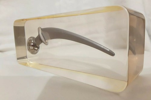 VTG ZIMALOY HIP REPLACEMENT STEM BALL JOINT IMPLANT MEDICAL ACRYLIC PAPERWEIGHT  - Picture 7 of 12