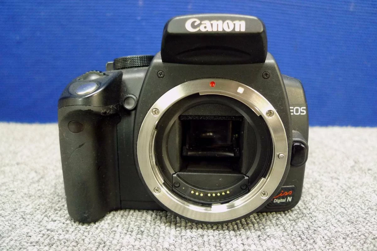 Canon EOS Kiss Digital N ( DS126071 ) Body Only GOOD