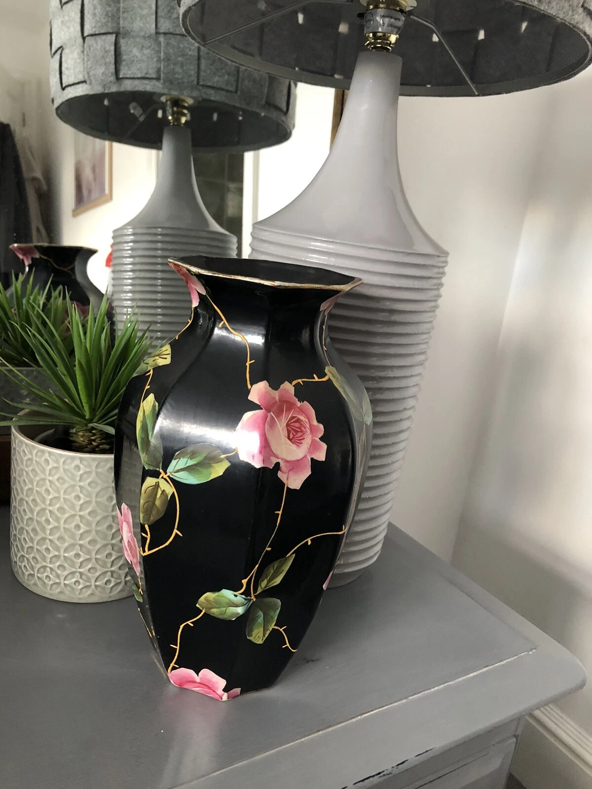 Vintage Black Vase Floral Roses Detail