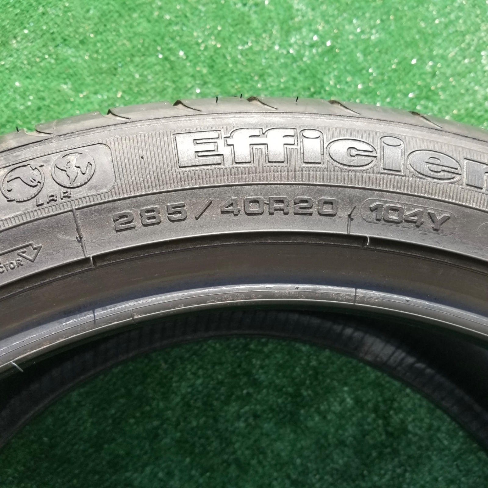 285/40R20 Goodyear EfficientGrip Tires ROF 285/40R-20 Rolls-Royce REAR Ghost 85%