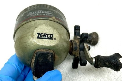 Zebco 202  Fishing Reel Grey Wide Range Powertrain Drag (SH3)