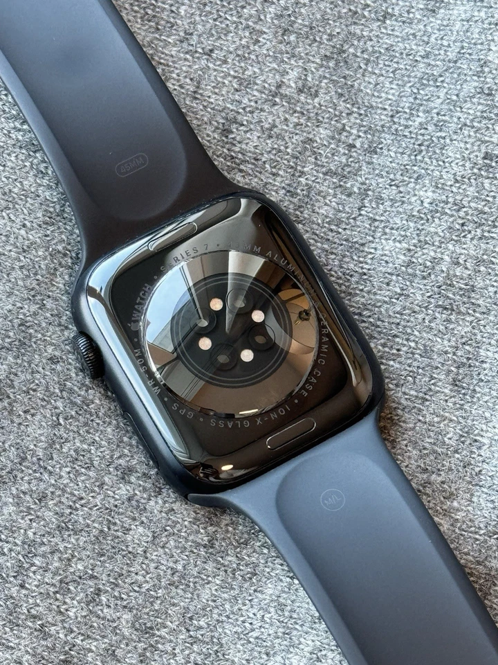 Apple Watch Series 7, Black, 43 mm - Image 3 of 4