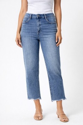 Woman's Discount Divas Jeans Size 18 Raw Hem Detail Straight Medium Wash New NWT