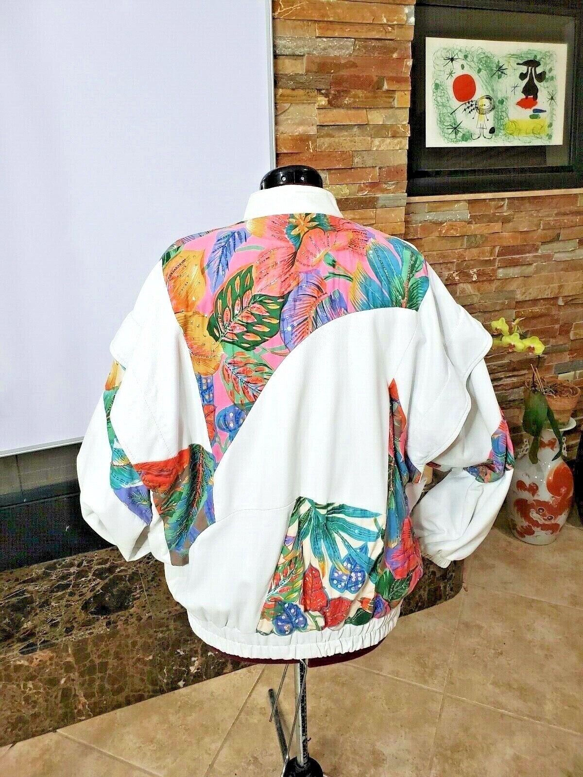 Picture 3 of 12